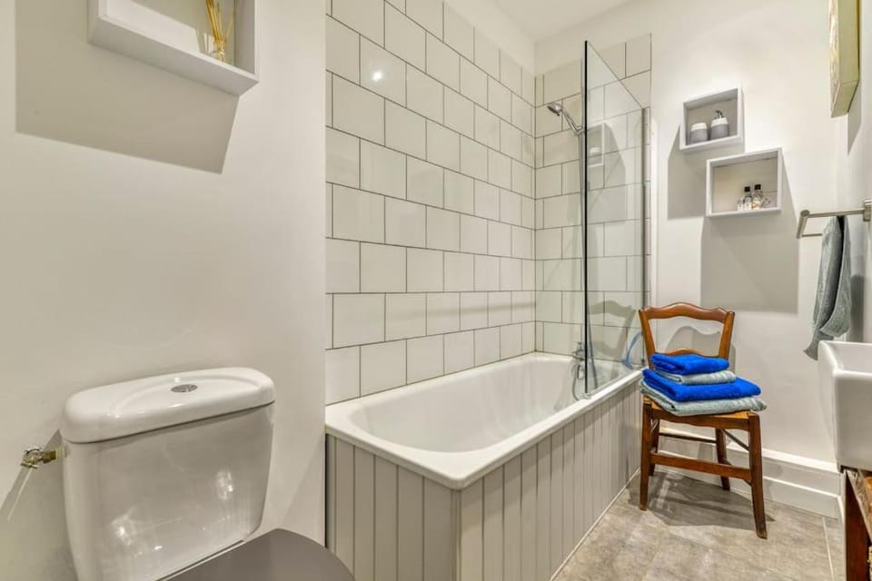 Toilet, Bathroom, Bath, towels