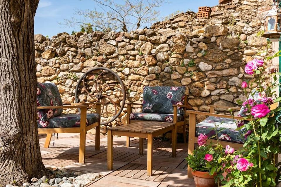 Patio, Spring, Garden, Garden, Balcony/Terrace, Seating area