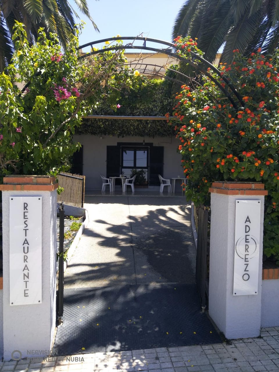Property building, Facade/entrance