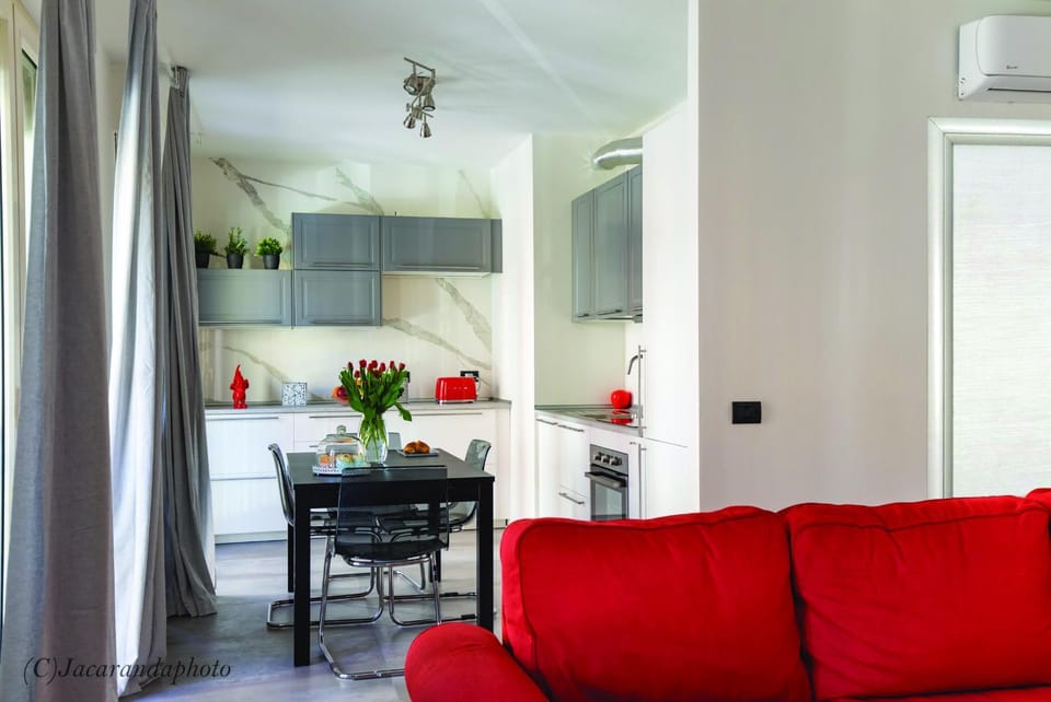 Kitchen or kitchenette, Living room, Dining area