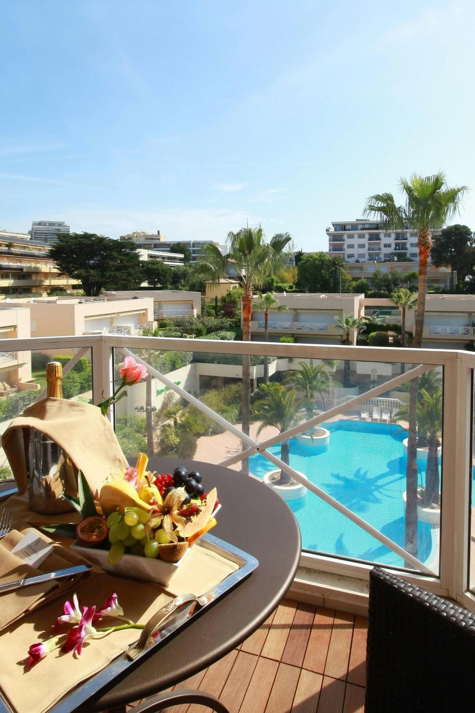 View (from property/room), Balcony/Terrace, Food and drinks, Food, Pool view, Swimming pool, Breakfast
