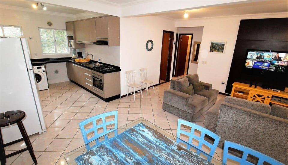 TV and multimedia, Living room, Dining area