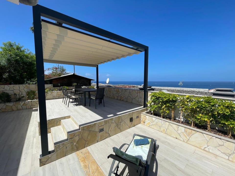 View (from property/room), Balcony/Terrace, Balcony/Terrace, Sea view, sunbed