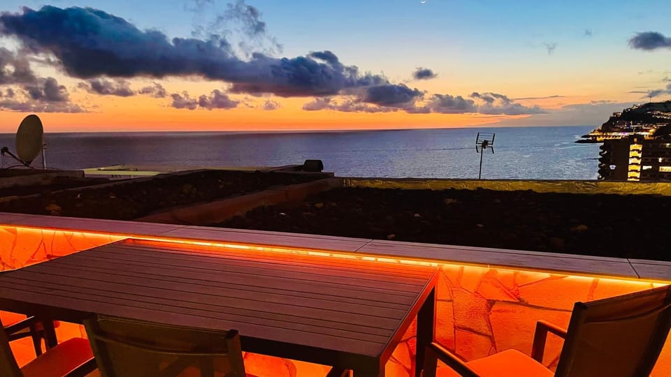 View (from property/room), Balcony/Terrace, Balcony/Terrace, Dining area, Sea view, Sunset