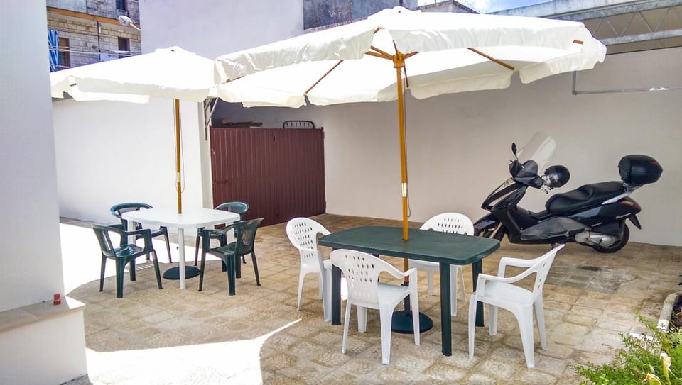 Patio, Garden