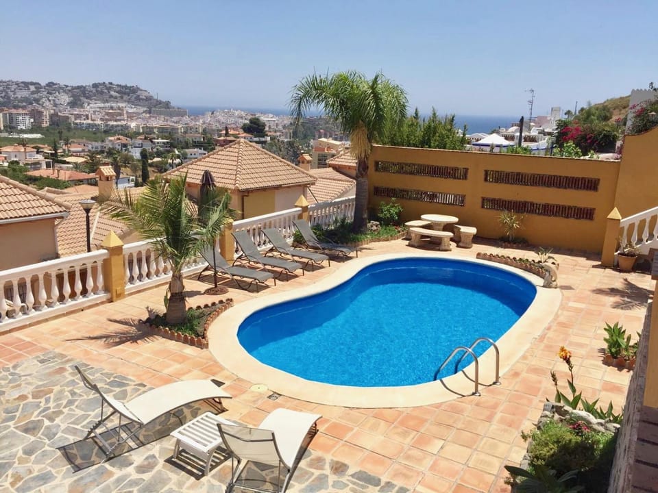 Day, Natural landscape, Mountain view, Pool view, Sea view, Swimming pool, sunbed