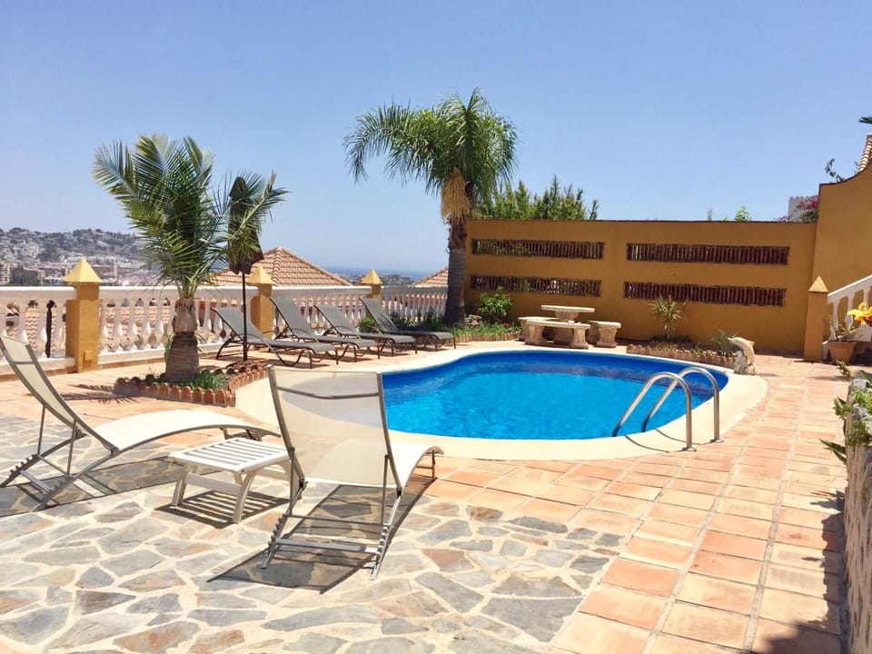 Day, Pool view, Sea view, Swimming pool, sunbed