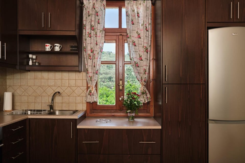 Batilas Garden House Apartment in Crete