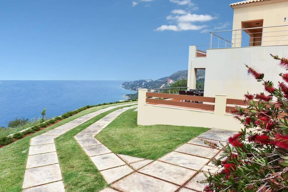 Property building, Garden view, Sea view