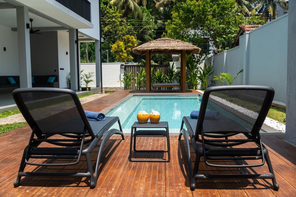 Seating area, Swimming pool, Swimming pool, sunbed