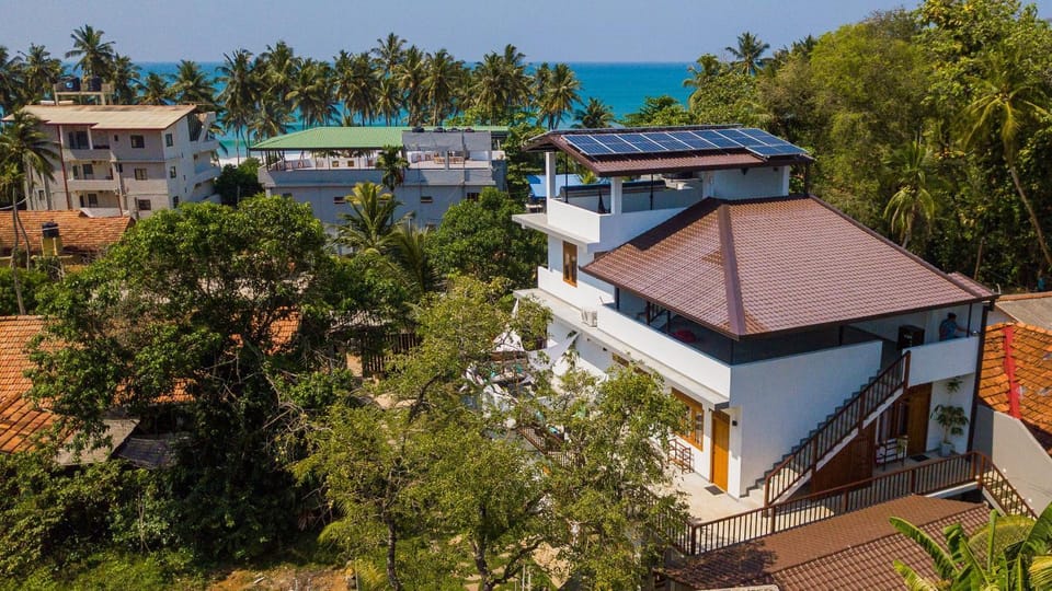 Neighbourhood, Bird's eye view