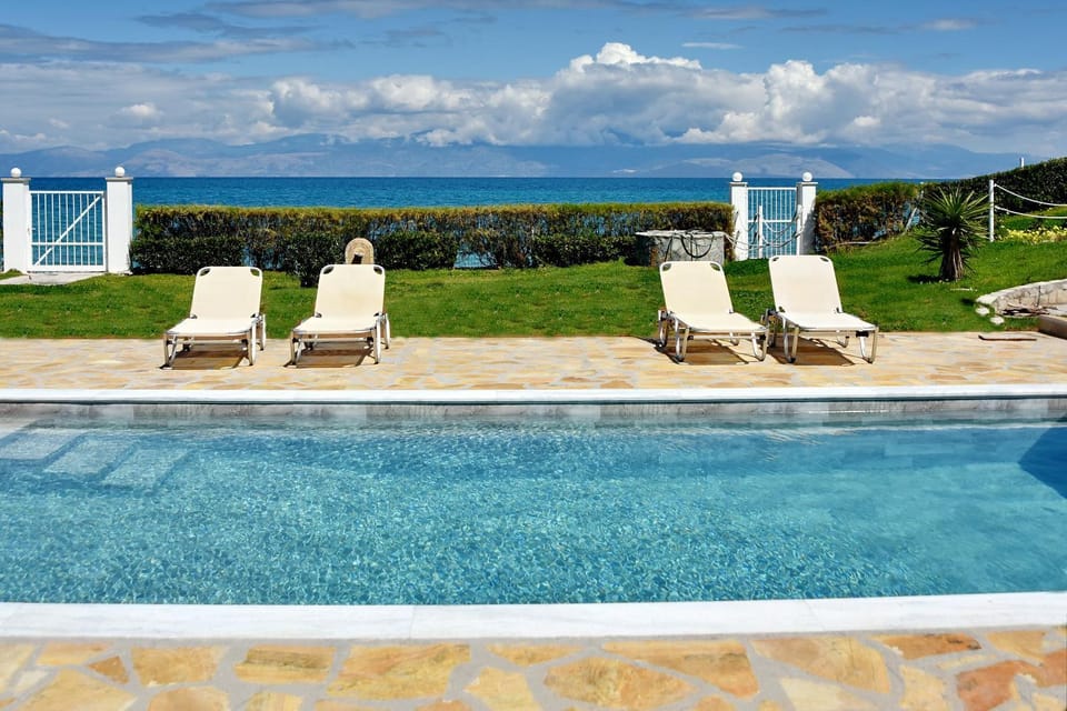 Patio, Day, Natural landscape, Mountain view, Pool view, Sea view, Swimming pool, sunbed