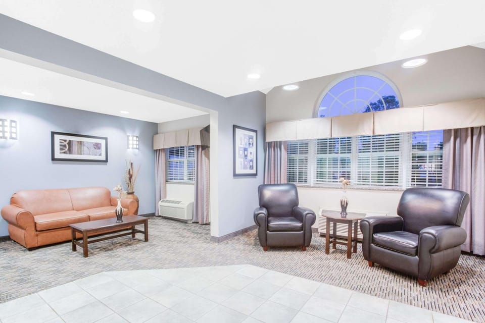 Lobby or reception, On site
