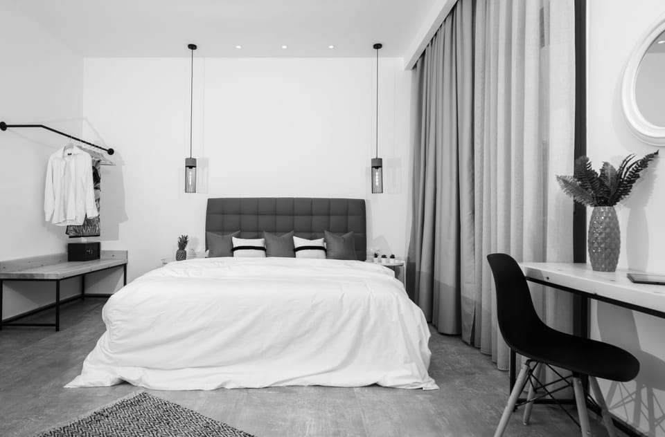 Bed, Photo of the whole room, Decorative detail, Garden view, Street view, Family, Quiet street view, Inner courtyard view