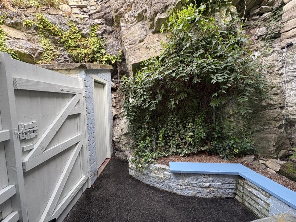 Blue Sky Cottage House in Matlock