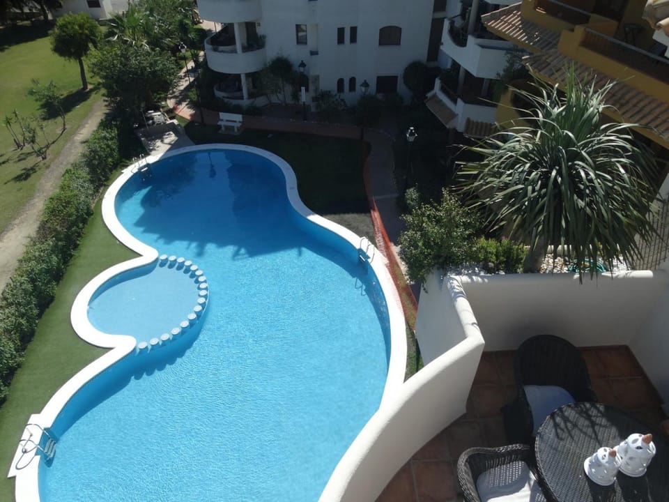 Balcony/Terrace, Pool view, Swimming pool