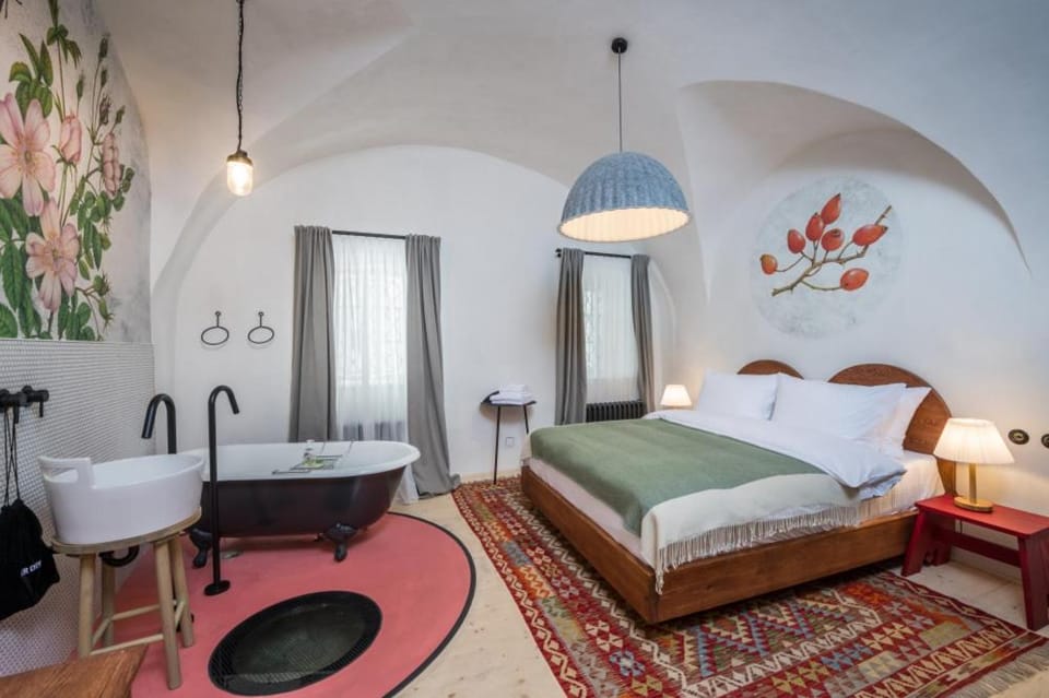 Bed, Photo of the whole room