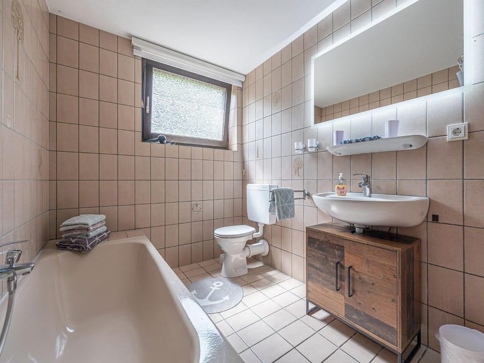 Bathroom, Bath