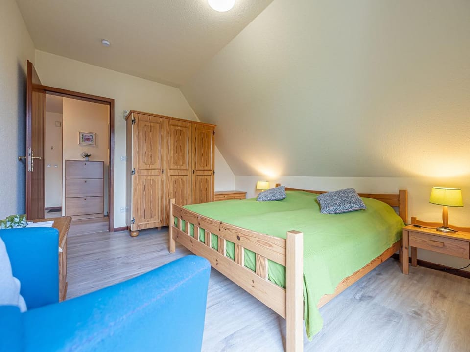 Bed, Photo of the whole room, Bedroom, wardrobe