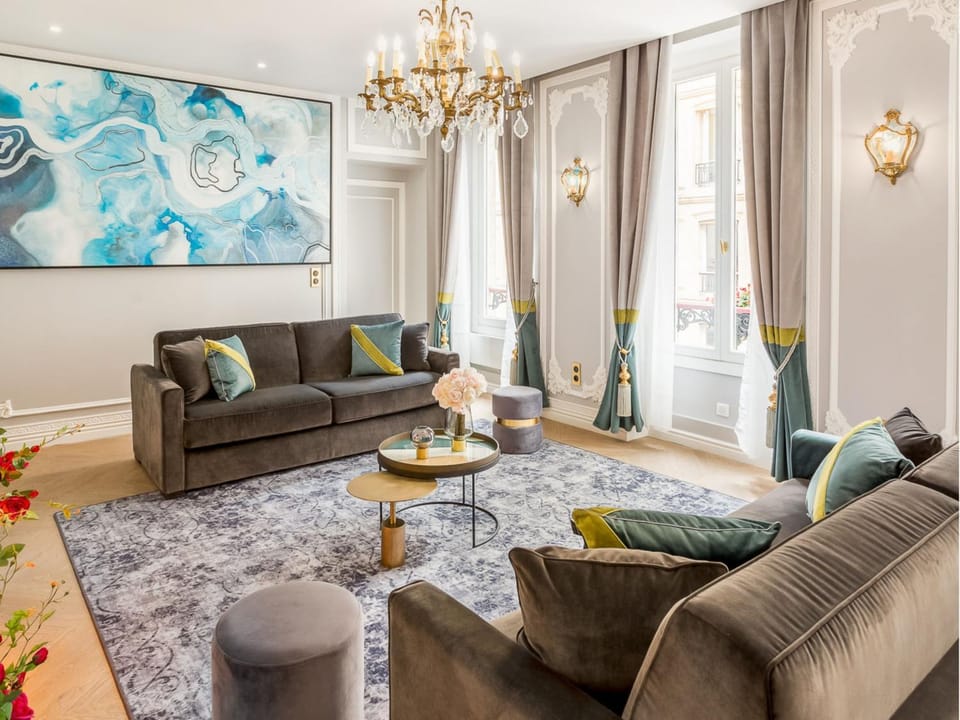 Living room, Seating area