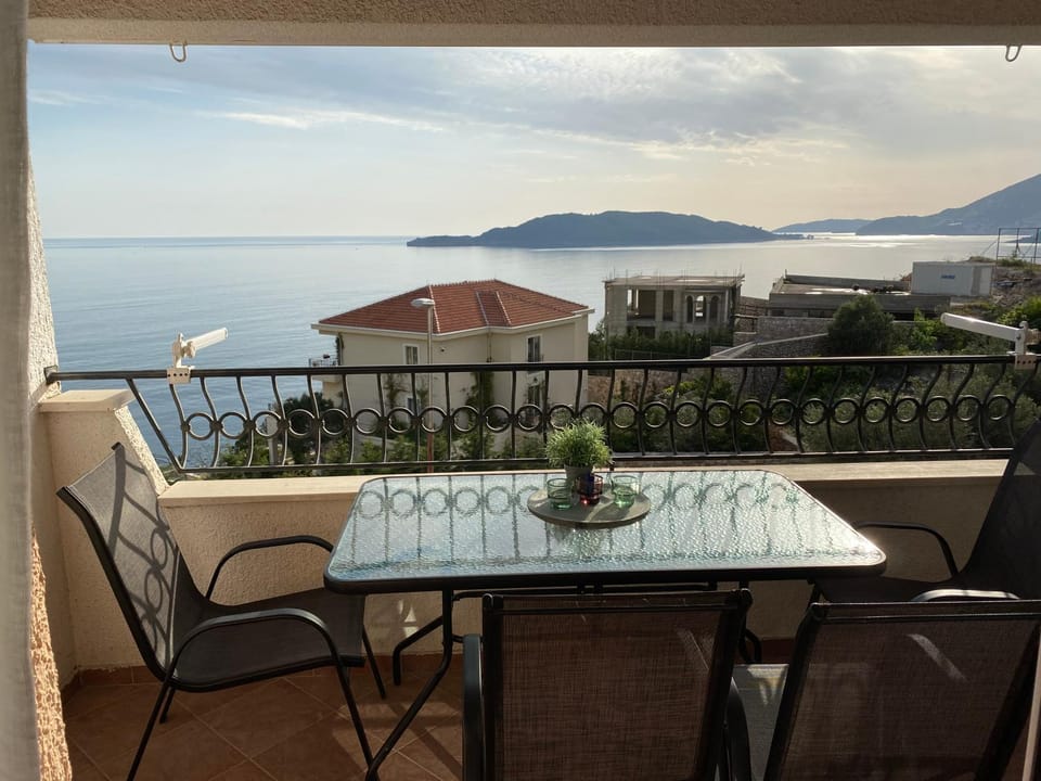 Balcony/Terrace, Sea view, Drinks