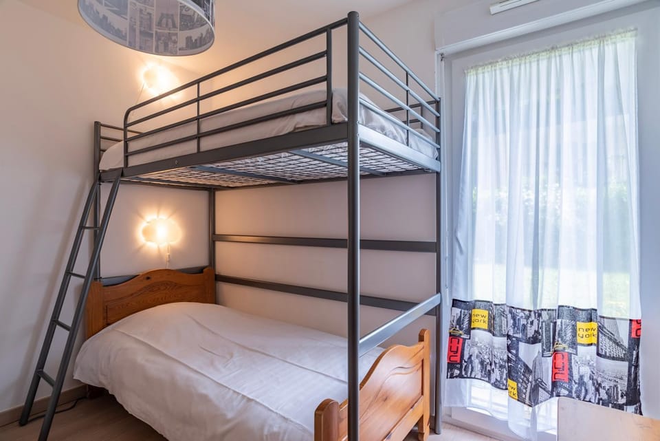 bunk bed