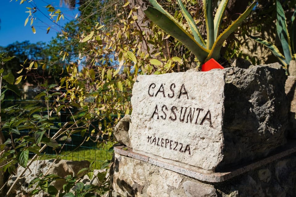 Property logo or sign, Garden view