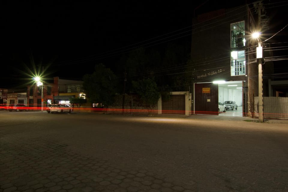 Facade/entrance, Night, Street view