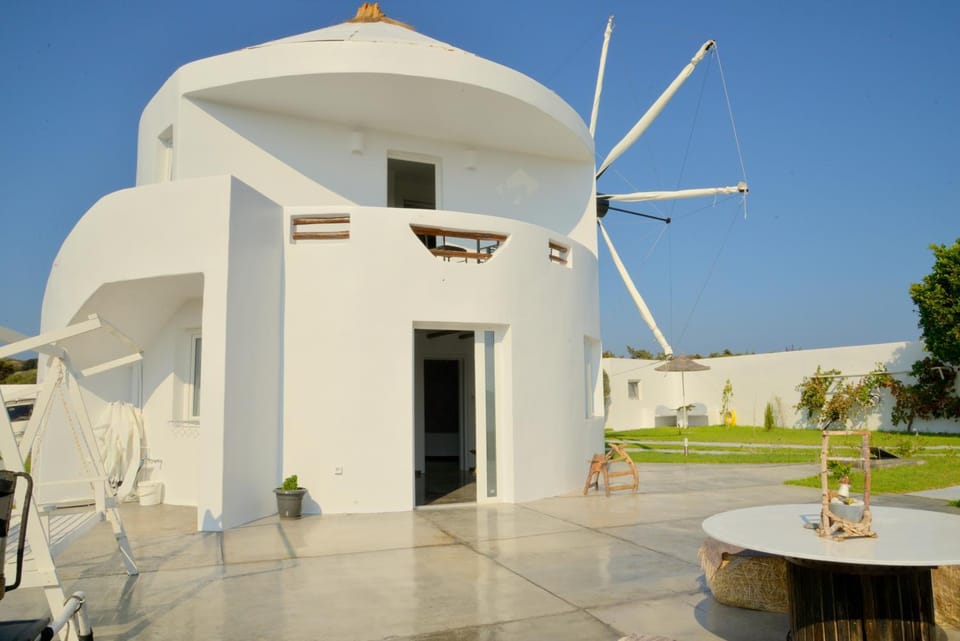 villa windmill Farm Stay in Milos