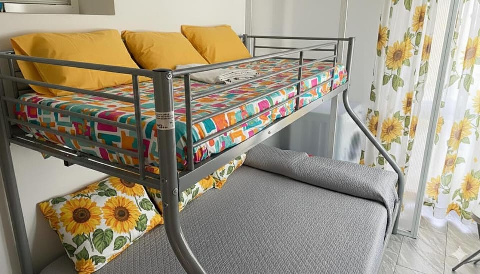 bunk bed
