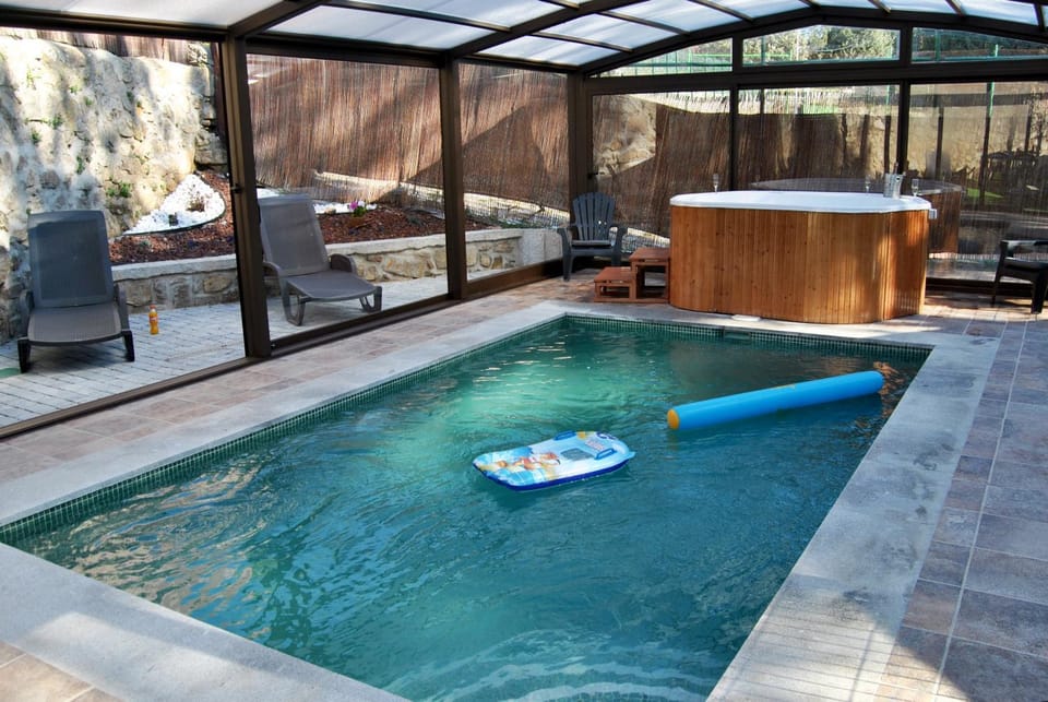 Hot Tub, Pool view, Swimming pool, sunbed