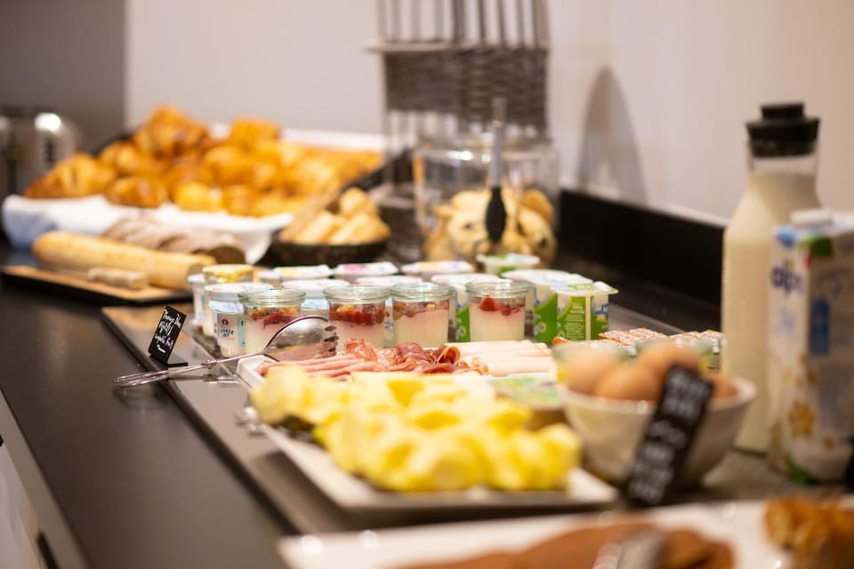 Buffet breakfast