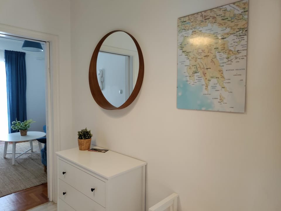 Old Town Apartment next to Seafront Promenade Apartment in Nafplion