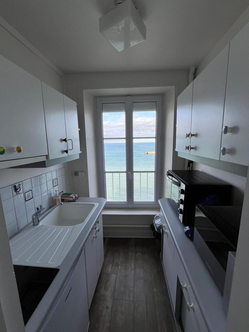 microwave, oven, stove, kitchen