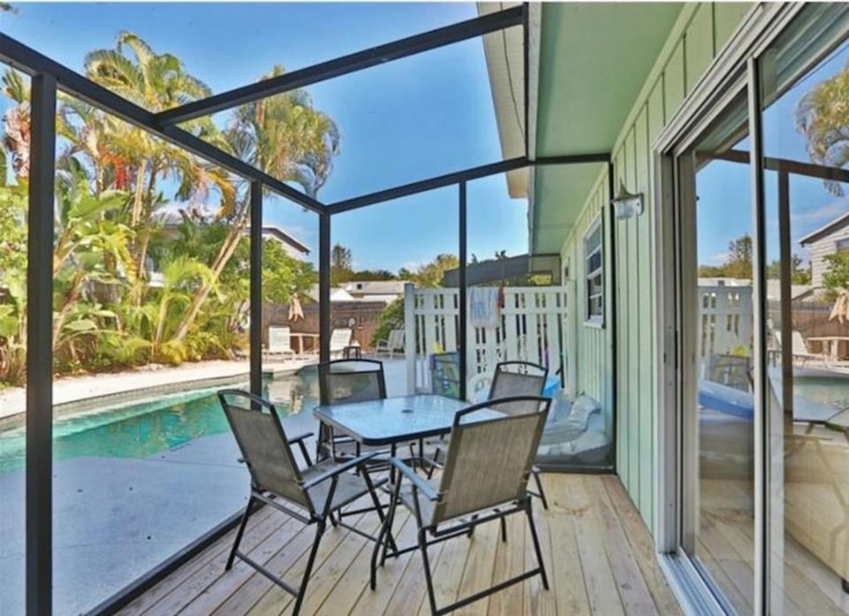 Patio, Swimming pool