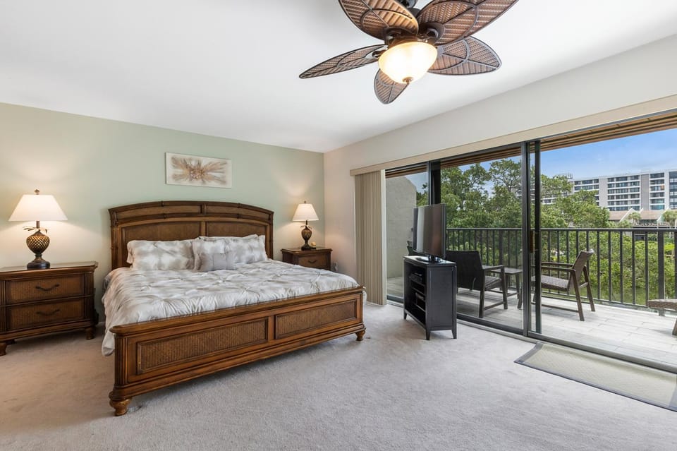 Midnight Cove 6327 #725 House in Siesta Key