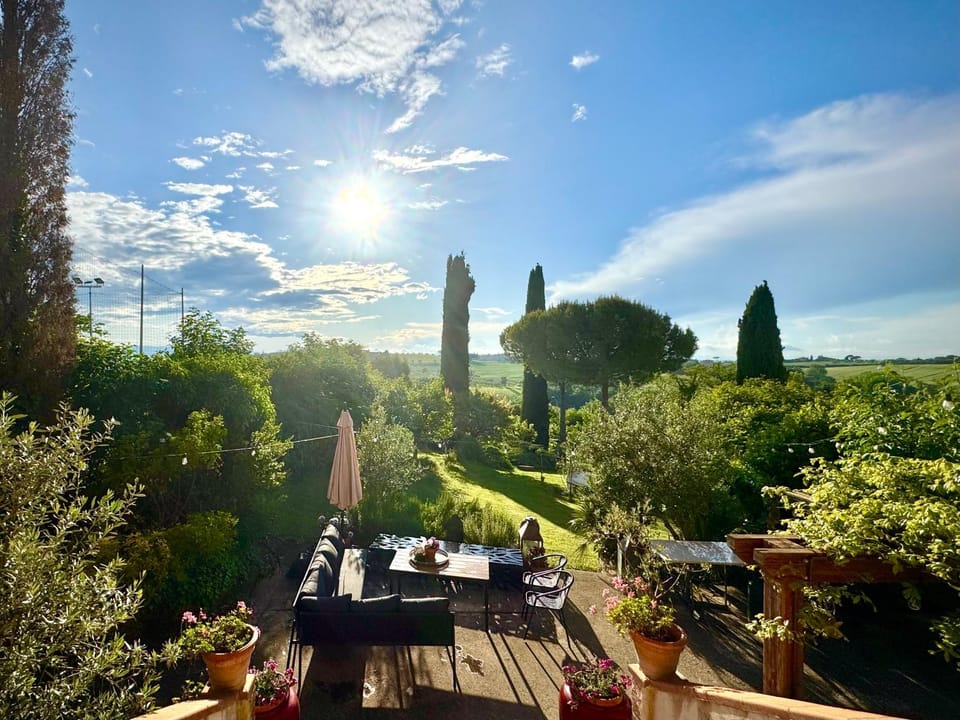 Day, Natural landscape, Garden, View (from property/room), Balcony/Terrace, Dining area, Garden view