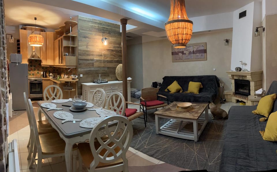 Living room, Seating area, Bedroom