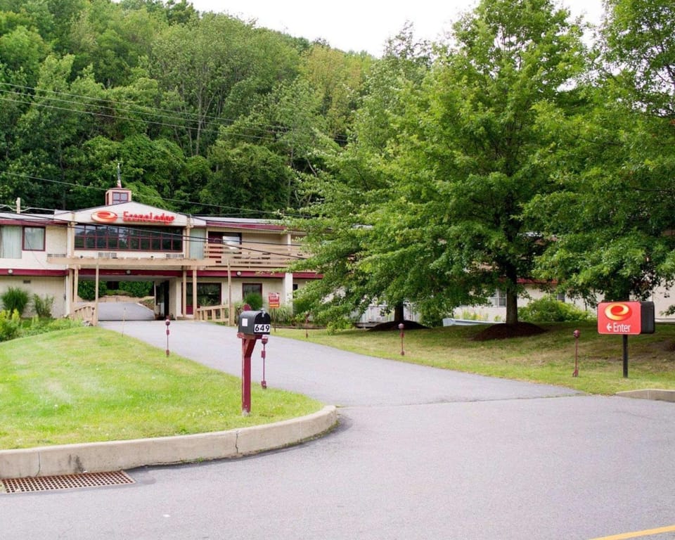 Property building, On site