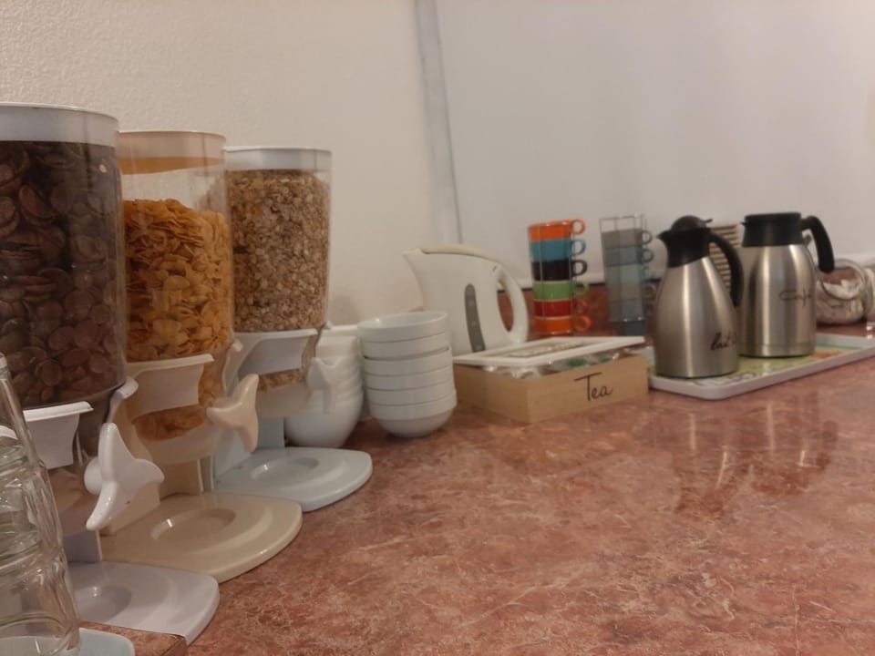 Continental breakfast, Buffet breakfast