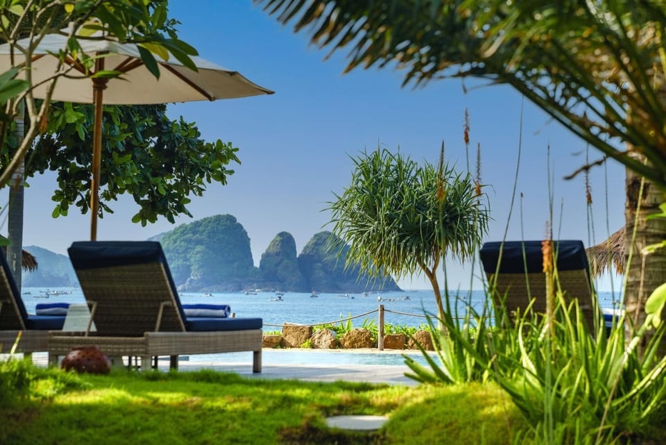 Natural landscape, Pool view, Sea view, Swimming pool