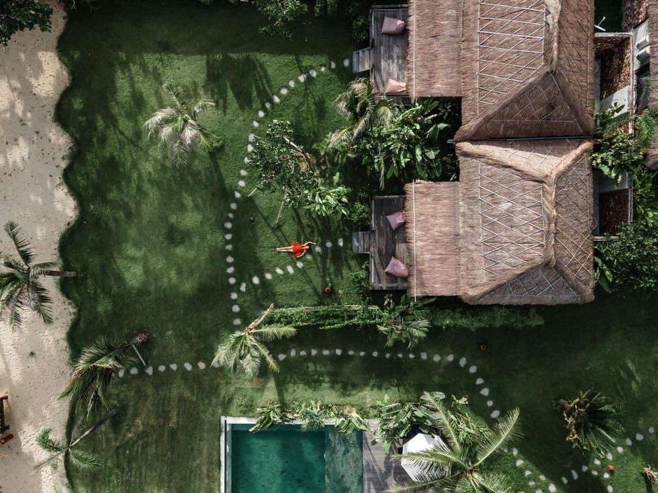 Bird's eye view, Swimming pool