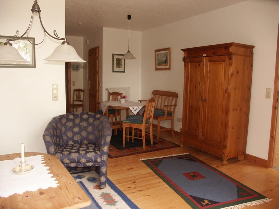 Living room, Dining area