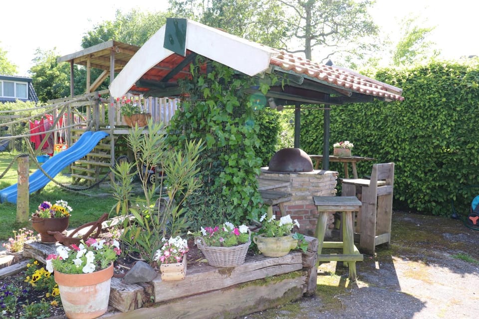 BBQ facilities, Garden