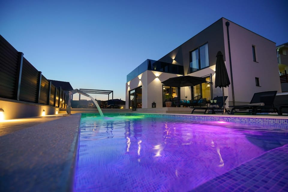 Property building, Swimming pool, Sunrise