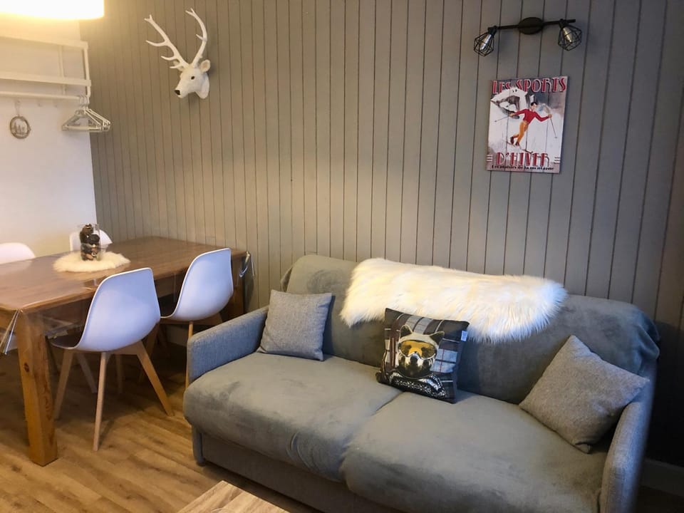 Charmant studio cabine COCOON à 100 m des pistes Cabin in Provence-Alpes-Côte d'Azur