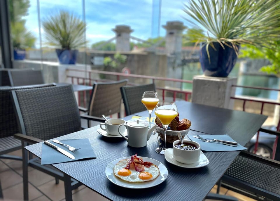 Hôtel Les Deux Coteaux Hotel in Provence-Alpes-Côte d'Azur