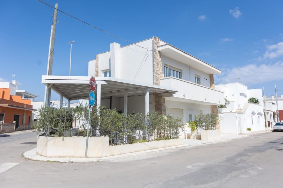 Property building, Day, City view