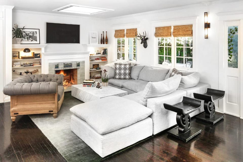 Living room, Seating area, flat iron