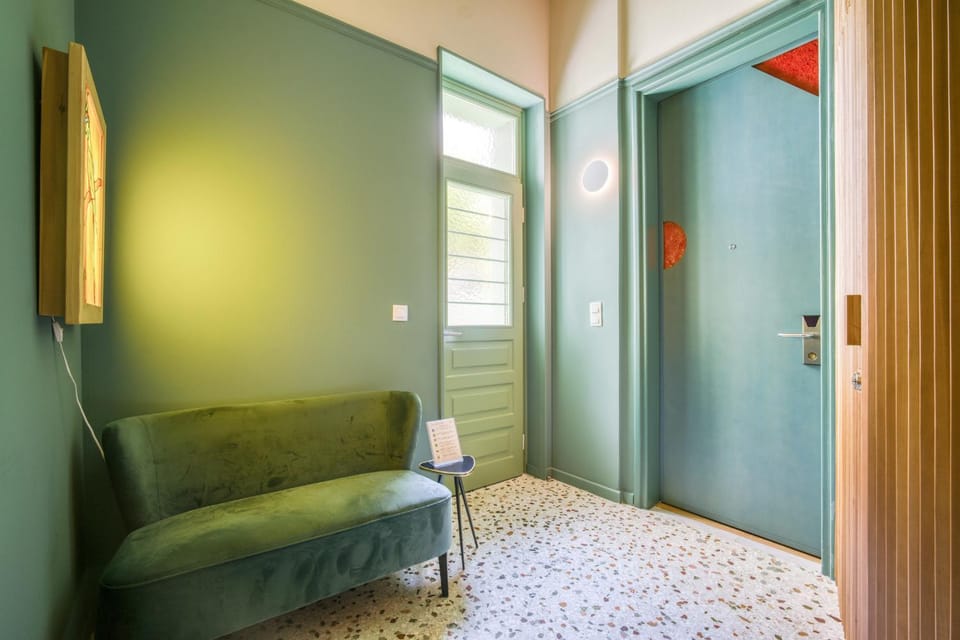 Lobby or reception, Internal: Not applicable to any particular room